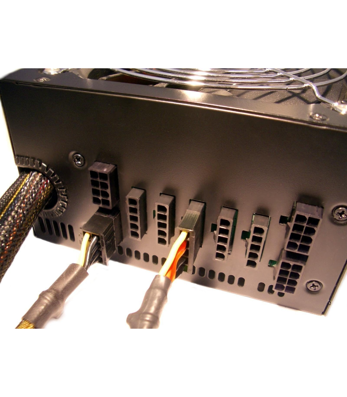 Chill CP-700M 700W Modular ATX Strømforsyning, +85%